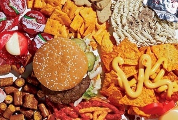 ▲정크푸드(junk food)는 열량은 높지만 영양가는 낮은 패스트푸드, 인스턴트 식품의 총칭한다. 피자, 닭튀김, 도넛츠 등은 임신을 위해 당분간 사절해야 한다.